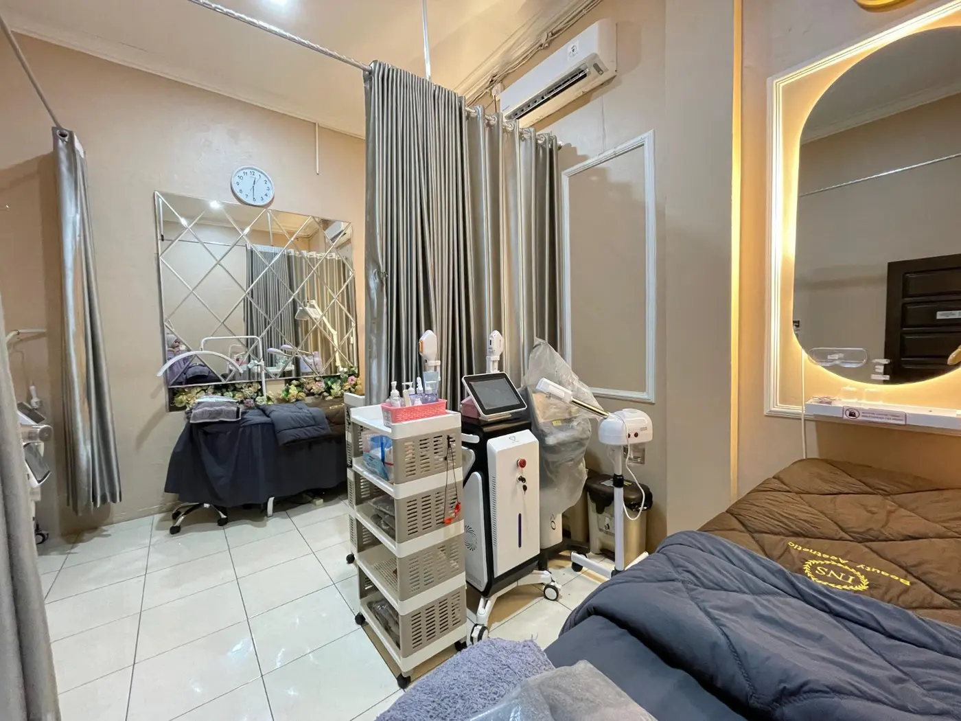 Fasilitas ruang VIP treatment INS Beauty Aesthetic