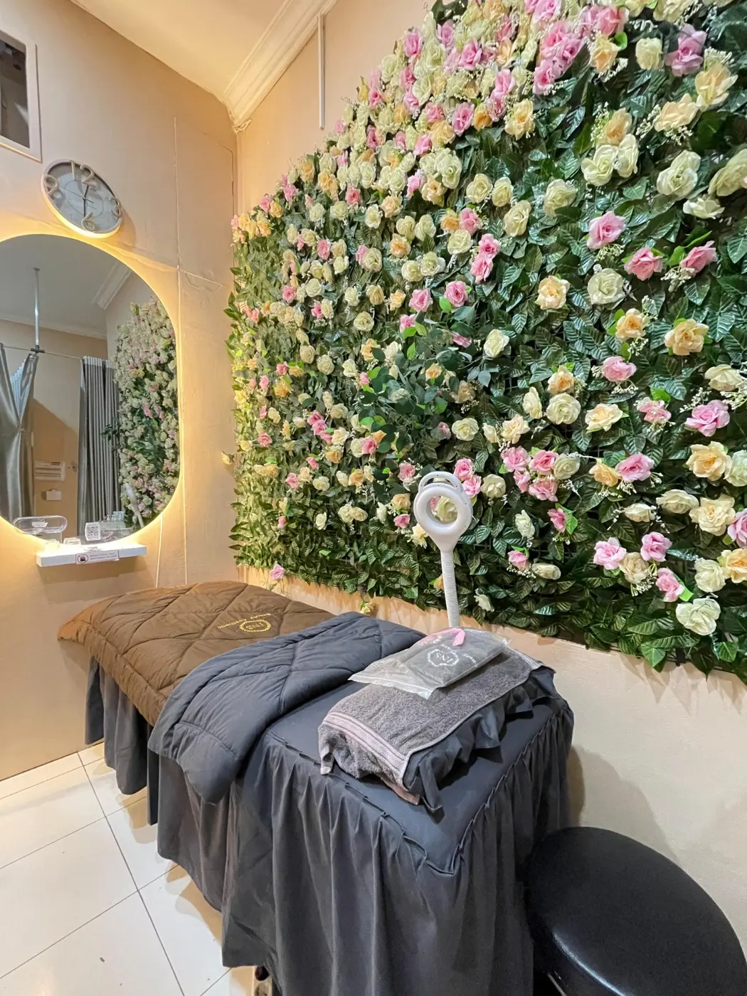 Ruang treatment INS Beauty Aesthetic